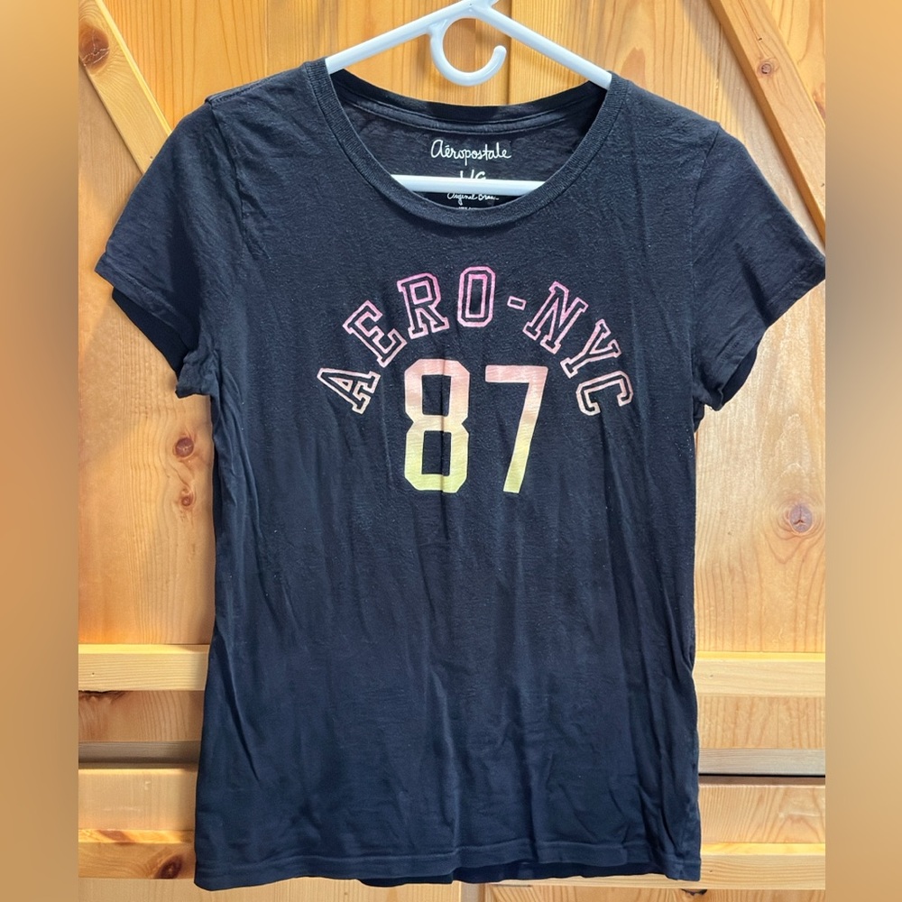 Women’s Aeropostale T-Shirt - Large